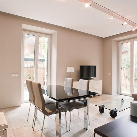 Апартаменты Rent In Рим Экстерьер фото